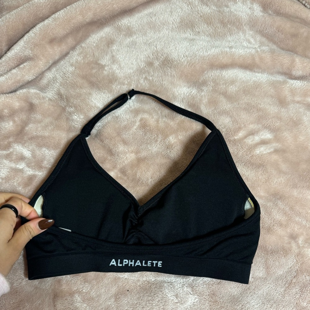 Alphalete Amplify Sports halter bra